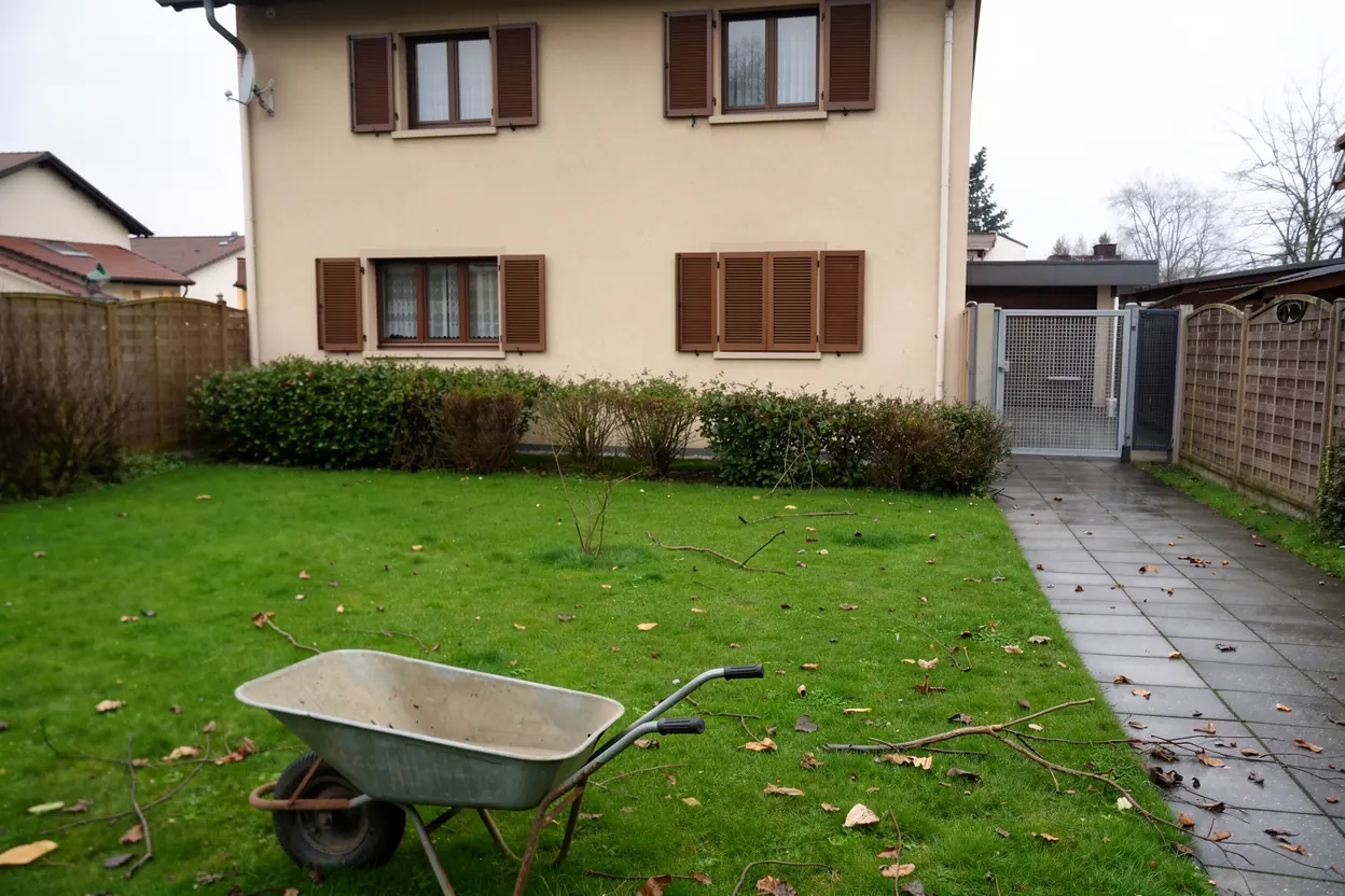 Jardin nettoyé après évacuation des déchets verts à Lutterbach